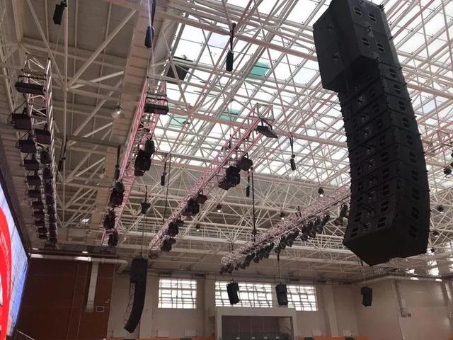 吊裝線性陣列揚聲器 吊裝線性陣列揚聲器